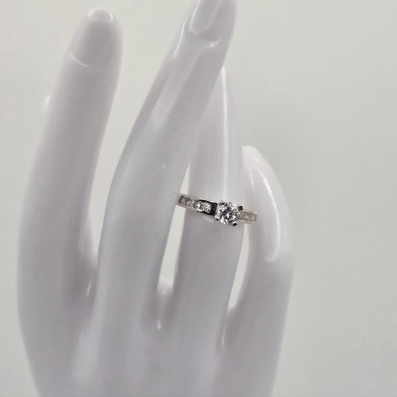 Jewelry - Stunning Sterling Silver Promise Ring